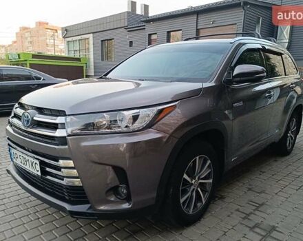 Серый Тойота Хайлендер, объемом двигателя 3.46 л и пробегом 117 тыс. км за 29500 $, фото 4 на Automoto.ua