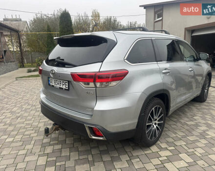 Сірий Тойота Хайлендер, об'ємом двигуна 3.46 л та пробігом 181 тис. км за 29999 $, фото 5 на Automoto.ua