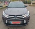 Сірий Тойота Хайлендер, об'ємом двигуна 3.5 л та пробігом 43 тис. км за 38000 $, фото 1 на Automoto.ua