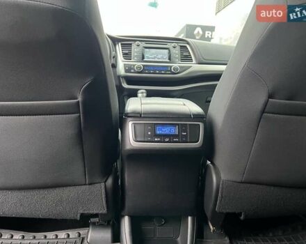Серый Тойота Хайлендер, объемом двигателя 2.67 л и пробегом 105 тыс. км за 23581 $, фото 15 на Automoto.ua