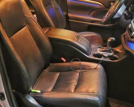 Сірий Тойота Хайлендер, об'ємом двигуна 3.46 л та пробігом 62 тис. км за 33000 $, фото 22 на Automoto.ua