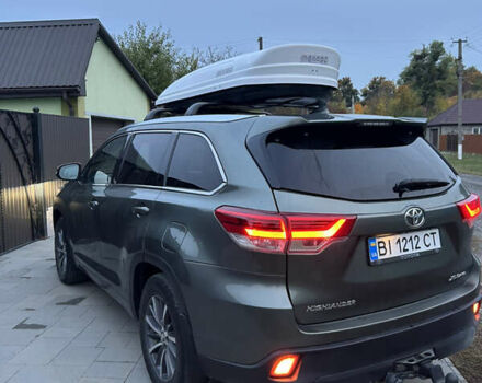 Сірий Тойота Хайлендер, об'ємом двигуна 3.46 л та пробігом 125 тис. км за 25400 $, фото 4 на Automoto.ua