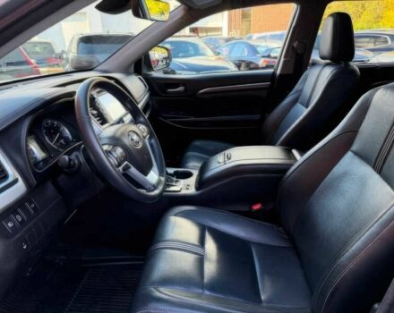 Серый Тойота Хайлендер, объемом двигателя 3.5 л и пробегом 57 тыс. км за 19000 $, фото 9 на Automoto.ua