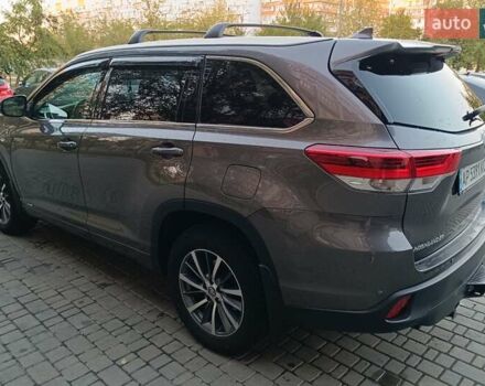 Серый Тойота Хайлендер, объемом двигателя 3.46 л и пробегом 117 тыс. км за 29500 $, фото 9 на Automoto.ua