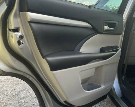 Серый Тойота Хайлендер, объемом двигателя 3.46 л и пробегом 71 тыс. км за 32000 $, фото 17 на Automoto.ua