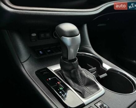 Серый Тойота Хайлендер, объемом двигателя 2.67 л и пробегом 174 тыс. км за 25990 $, фото 18 на Automoto.ua