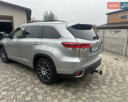 Сірий Тойота Хайлендер, об'ємом двигуна 3.46 л та пробігом 181 тис. км за 29999 $, фото 3 на Automoto.ua