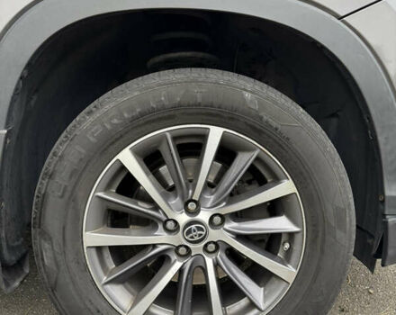 Серый Тойота Хайлендер, объемом двигателя 3.46 л и пробегом 127 тыс. км за 30000 $, фото 6 на Automoto.ua