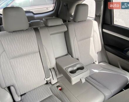 Серый Тойота Хайлендер, объемом двигателя 3.46 л и пробегом 118 тыс. км за 21200 $, фото 18 на Automoto.ua