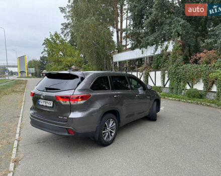 Серый Тойота Хайлендер, объемом двигателя 3.46 л и пробегом 127 тыс. км за 30000 $, фото 7 на Automoto.ua