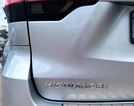 Тойота Хайлендер 2018 в Чернигове на Automoto.ua Серый Тойота Хайлендер, объемом двигателя 3.46 л и пробегом 58 тыс. км за 29999 $, фото 12 на Automoto.ua