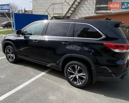 Серый Тойота Хайлендер, объемом двигателя 3.46 л и пробегом 118 тыс. км за 21200 $, фото 4 на Automoto.ua