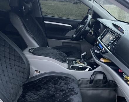 Сірий Тойота Хайлендер, об'ємом двигуна 3.5 л та пробігом 110 тис. км за 28000 $, фото 10 на Automoto.ua