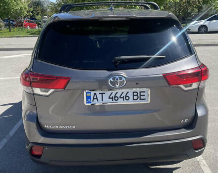 Серый Тойота Хайлендер, объемом двигателя 3.46 л и пробегом 48 тыс. км за 30000 $, фото 2 на Automoto.ua
