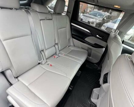 Тойота Хайлендер 2018 в Чернигове на Automoto.ua Серый Тойота Хайлендер, объемом двигателя 3.46 л и пробегом 58 тыс. км за 29999 $, фото 18 на Automoto.ua