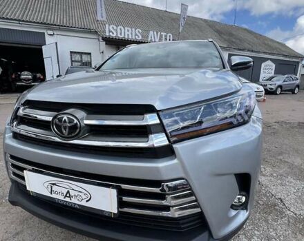 Тойота Хайлендер 2018 в Чернигове на Automoto.ua Серый Тойота Хайлендер, объемом двигателя 3.46 л и пробегом 58 тыс. км за 29999 $, фото 10 на Automoto.ua