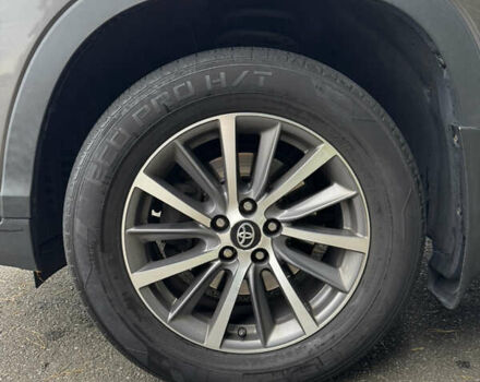 Серый Тойота Хайлендер, объемом двигателя 3.46 л и пробегом 127 тыс. км за 30000 $, фото 4 на Automoto.ua