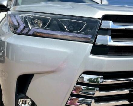 Тойота Хайлендер 2018 в Чернигове на Automoto.ua Серый Тойота Хайлендер, объемом двигателя 3.46 л и пробегом 58 тыс. км за 29999 $, фото 19 на Automoto.ua