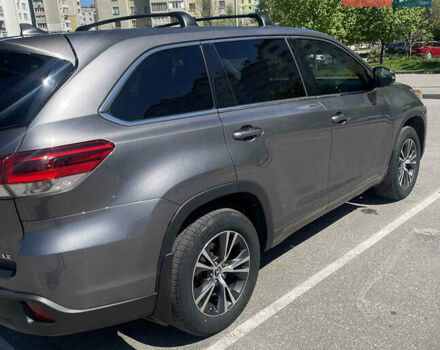 Серый Тойота Хайлендер, объемом двигателя 3.46 л и пробегом 48 тыс. км за 30000 $, фото 5 на Automoto.ua