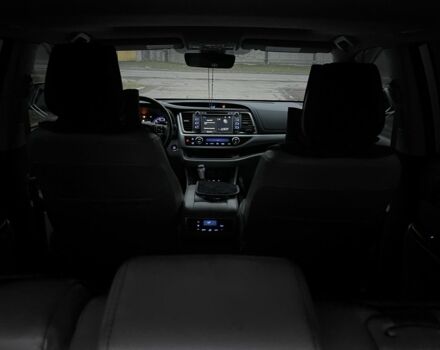 Сірий Тойота Хайлендер, об'ємом двигуна 3.5 л та пробігом 110 тис. км за 28000 $, фото 11 на Automoto.ua