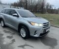 Сірий Тойота Хайлендер, об'ємом двигуна 3.5 л та пробігом 110 тис. км за 28000 $, фото 2 на Automoto.ua