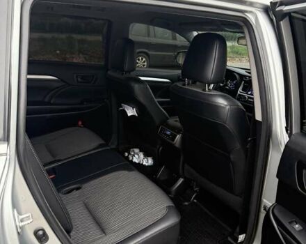 Сірий Тойота Хайлендер, об'ємом двигуна 3.46 л та пробігом 104 тис. км за 29500 $, фото 3 на Automoto.ua