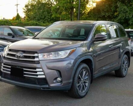 Сірий Тойота Хайлендер, об'ємом двигуна 3.5 л та пробігом 50 тис. км за 17500 $, фото 2 на Automoto.ua