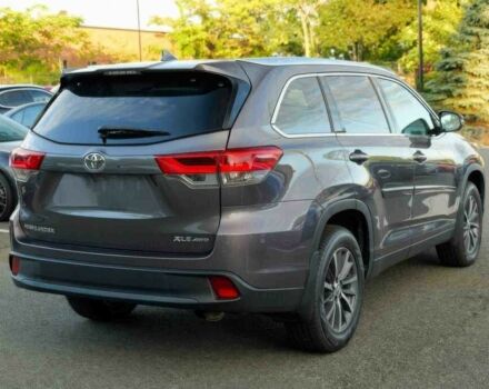 Сірий Тойота Хайлендер, об'ємом двигуна 3.5 л та пробігом 50 тис. км за 17500 $, фото 5 на Automoto.ua