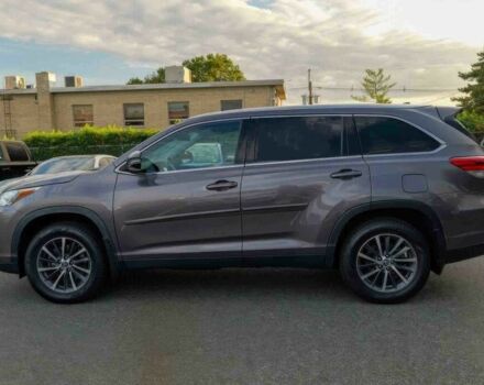 Сірий Тойота Хайлендер, об'ємом двигуна 3.5 л та пробігом 50 тис. км за 17500 $, фото 3 на Automoto.ua