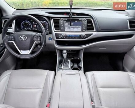 Сірий Тойота Хайлендер, об'ємом двигуна 3.5 л та пробігом 149 тис. км за 32999 $, фото 27 на Automoto.ua