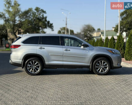 Серый Тойота Хайлендер, объемом двигателя 3.5 л и пробегом 110 тыс. км за 34500 $, фото 24 на Automoto.ua