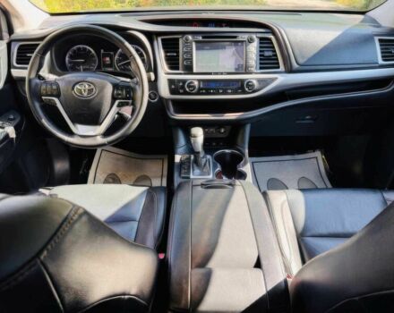 Серый Тойота Хайлендер, объемом двигателя 3.5 л и пробегом 32 тыс. км за 14800 $, фото 8 на Automoto.ua