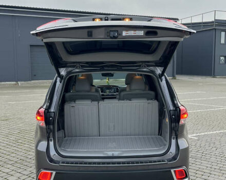 Серый Тойота Хайлендер, объемом двигателя 3.46 л и пробегом 114 тыс. км за 33800 $, фото 10 на Automoto.ua