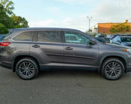 Сірий Тойота Хайлендер, об'ємом двигуна 3.5 л та пробігом 50 тис. км за 17500 $, фото 6 на Automoto.ua