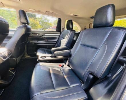 Серый Тойота Хайлендер, объемом двигателя 3.5 л и пробегом 32 тыс. км за 14800 $, фото 11 на Automoto.ua