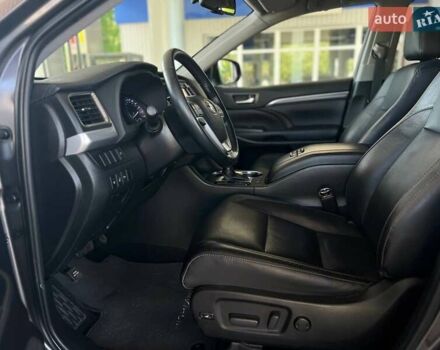 Серый Тойота Хайлендер, объемом двигателя 3.46 л и пробегом 89 тыс. км за 33999 $, фото 9 на Automoto.ua