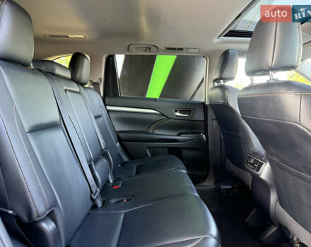 Серый Тойота Хайлендер, объемом двигателя 3.5 л и пробегом 110 тыс. км за 34500 $, фото 18 на Automoto.ua