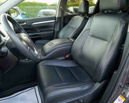 Сірий Тойота Хайлендер, об'ємом двигуна 3.5 л та пробігом 50 тис. км за 17500 $, фото 10 на Automoto.ua