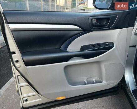 Серый Тойота Хайлендер, объемом двигателя 3.5 л и пробегом 91 тыс. км за 23700 $, фото 16 на Automoto.ua