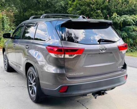 Серый Тойота Хайлендер, объемом двигателя 3.5 л и пробегом 32 тыс. км за 14800 $, фото 3 на Automoto.ua