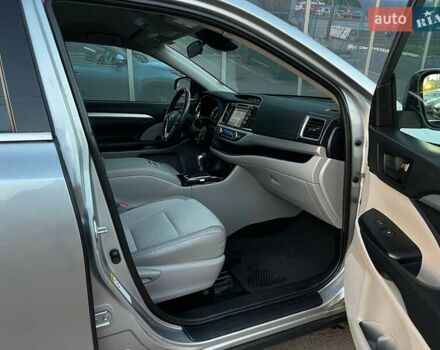 Серый Тойота Хайлендер, объемом двигателя 3.5 л и пробегом 91 тыс. км за 23700 $, фото 9 на Automoto.ua