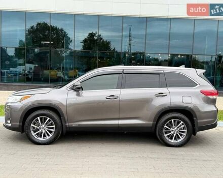 Сірий Тойота Хайлендер, об'ємом двигуна 3.5 л та пробігом 149 тис. км за 32999 $, фото 5 на Automoto.ua