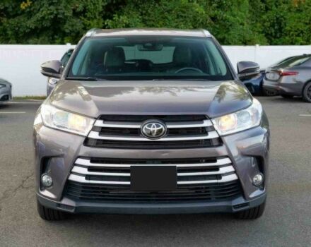 Сірий Тойота Хайлендер, об'ємом двигуна 3.5 л та пробігом 50 тис. км за 17500 $, фото 1 на Automoto.ua