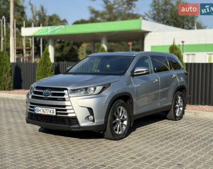 Серый Тойота Хайлендер, объемом двигателя 3.5 л и пробегом 110 тыс. км за 34500 $, фото 8 на Automoto.ua