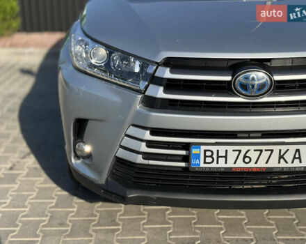 Серый Тойота Хайлендер, объемом двигателя 3.5 л и пробегом 110 тыс. км за 34500 $, фото 6 на Automoto.ua