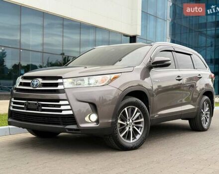 Сірий Тойота Хайлендер, об'ємом двигуна 3.5 л та пробігом 149 тис. км за 32999 $, фото 2 на Automoto.ua