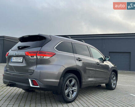 Серый Тойота Хайлендер, объемом двигателя 3.46 л и пробегом 114 тыс. км за 33800 $, фото 6 на Automoto.ua