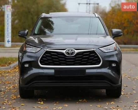 Серый Тойота Хайлендер, объемом двигателя 3.5 л и пробегом 106 тыс. км за 33500 $, фото 1 на Automoto.ua