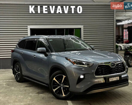 Сірий Тойота Хайлендер, об'ємом двигуна 2.5 л та пробігом 126 тис. км за 39500 $, фото 1 на Automoto.ua