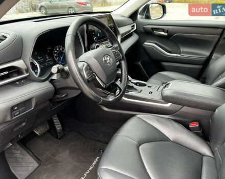 Сірий Тойота Хайлендер, об'ємом двигуна 2.49 л та пробігом 145 тис. км за 43000 $, фото 3 на Automoto.ua